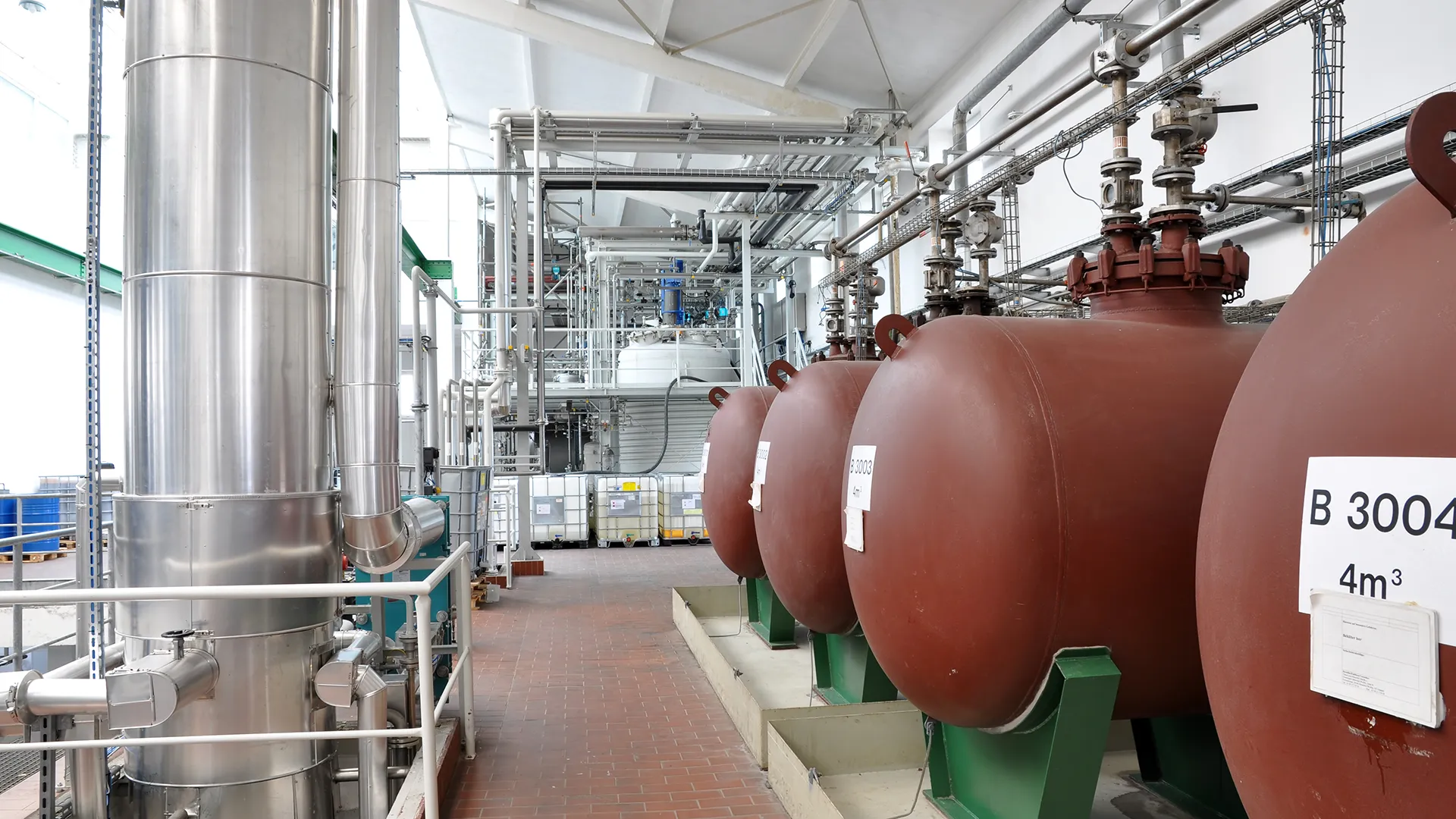 Kugelförmige Druckbehälter in einer Industrieanlage – FEM- und Festigkeitsnachweis für Druckbehälter